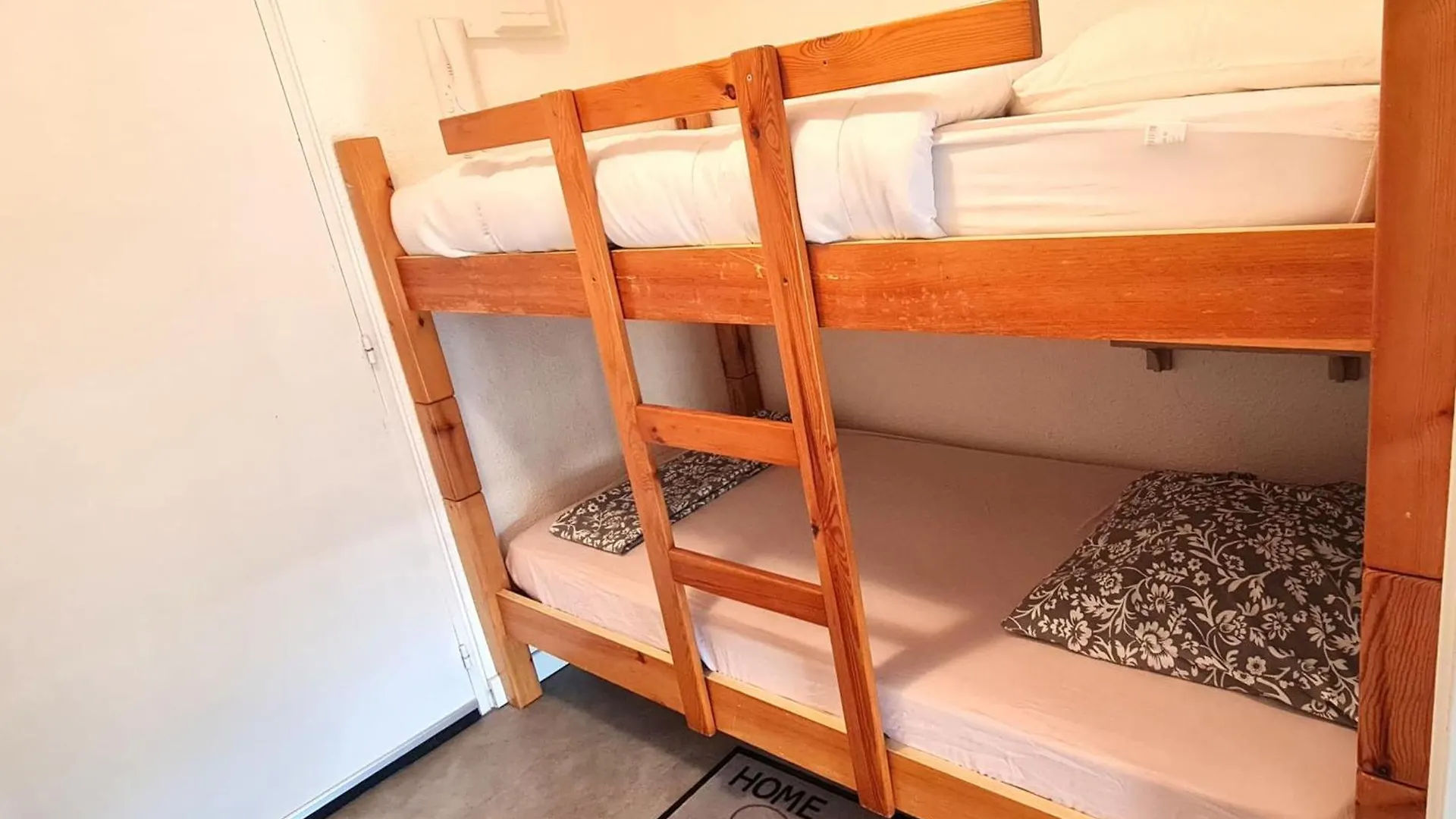 Apartment Beautiful Studio With Balcony - Near Beach Sainte-Maxime France